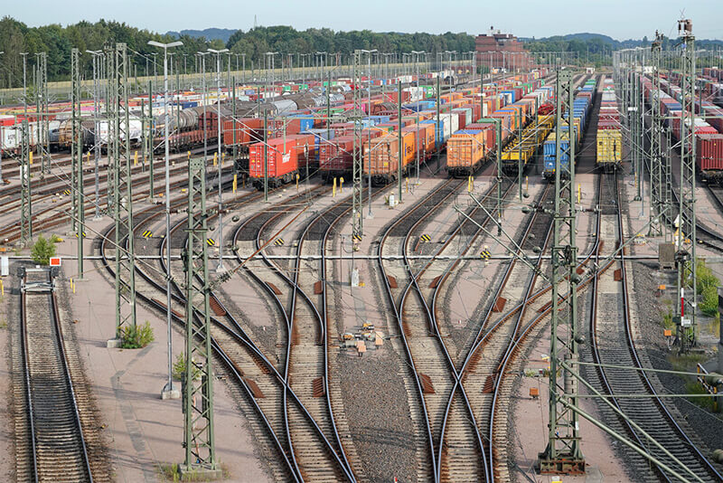 DB Güterverkehr: Der Rangierbahnhof in Maschen ist der größte Rangierbahnhof in ganz Europa.