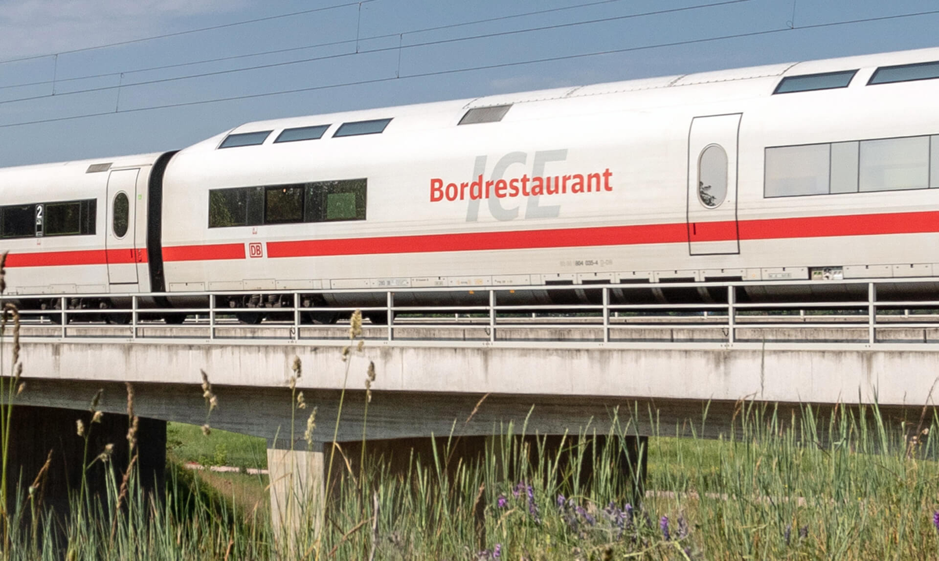 DB Bordrestaurant - durchschnittlich mit 160 Stundenkilometern unterwegs